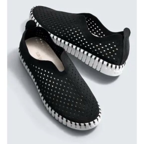 Ilse Jacobsen Women's Tulip 139
Perforated Slip-On Sneaker in Black Size 42/ 11 - Picture 1 of 8